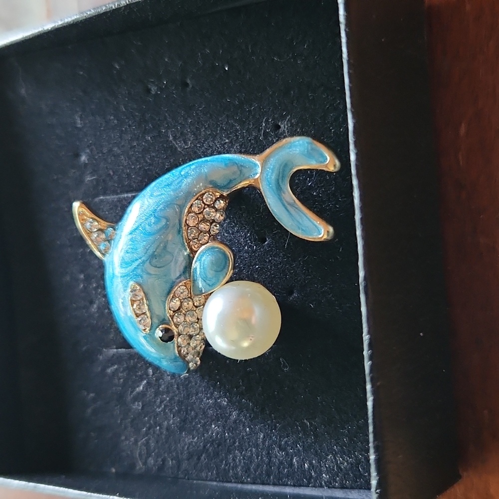 Dolphin Pin - Picture 2 of 3